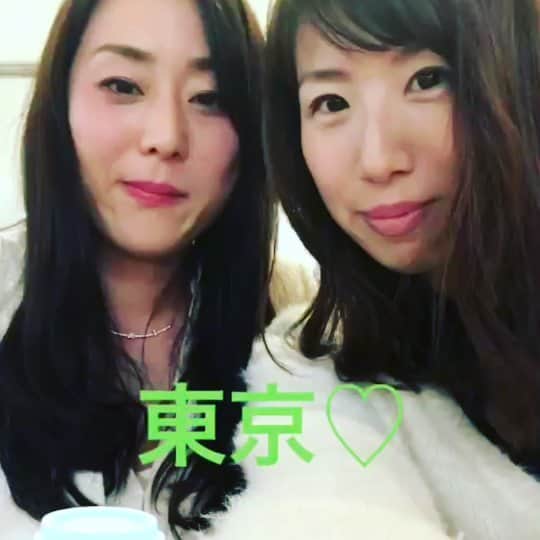 村上麻衣のインスタグラム：「名古屋の元同僚@naoko.1125 ちゃんと、ふたりで初ストーリー。昭和な感じでグダグダです(笑)」