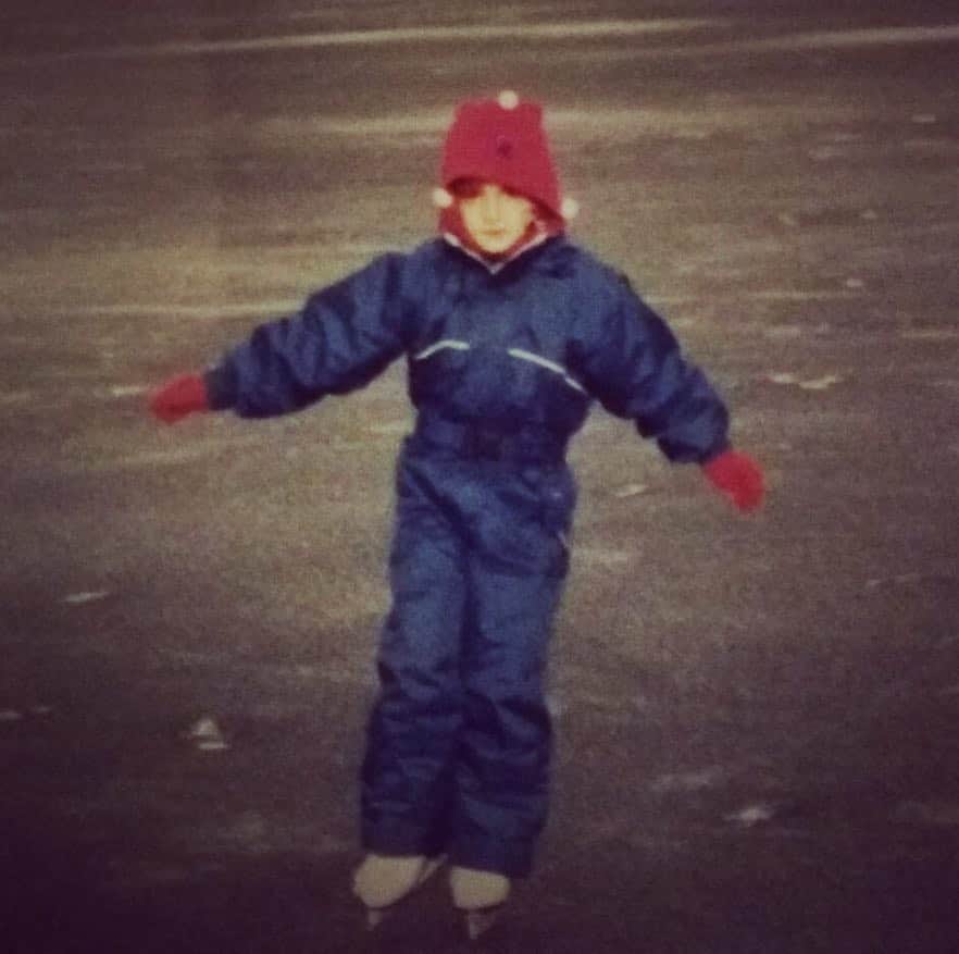 ガブリエラ・パパダキスのインスタグラム：「So much but so little have changed... ⛸👧🏼 #RoadToPyeongChang」