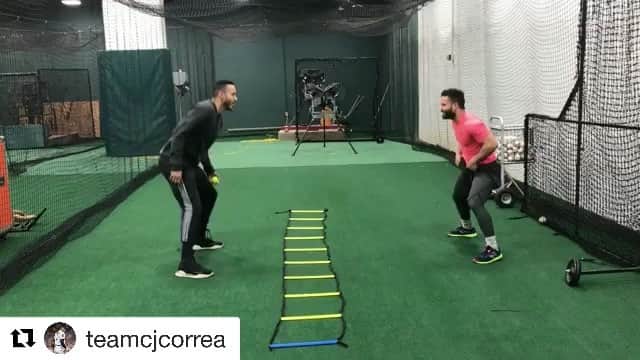 ホセ・アルトゥーベのインスタグラム：「#Repost @teamcjcorrea with @get_repost ・・・ Pushing each other every single day @josealtuve27」