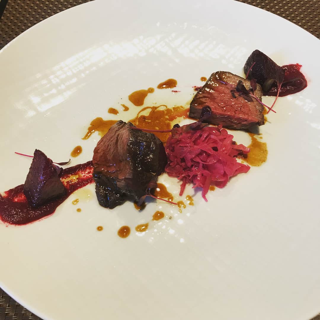西島知宏のインスタグラム：「広尾のリストランテペガソ（RISTORANTE PEGASO）。初めて行ったお店だけどスタッフの方々どこかで見たことあるなと思い話を聞いてみたらミッドタウンのカノビアーノカフェにいらっしゃったようで。旬の食材を炭火グリルで頂けて大変満足。  #ristorantepegaso #italian #lunch」