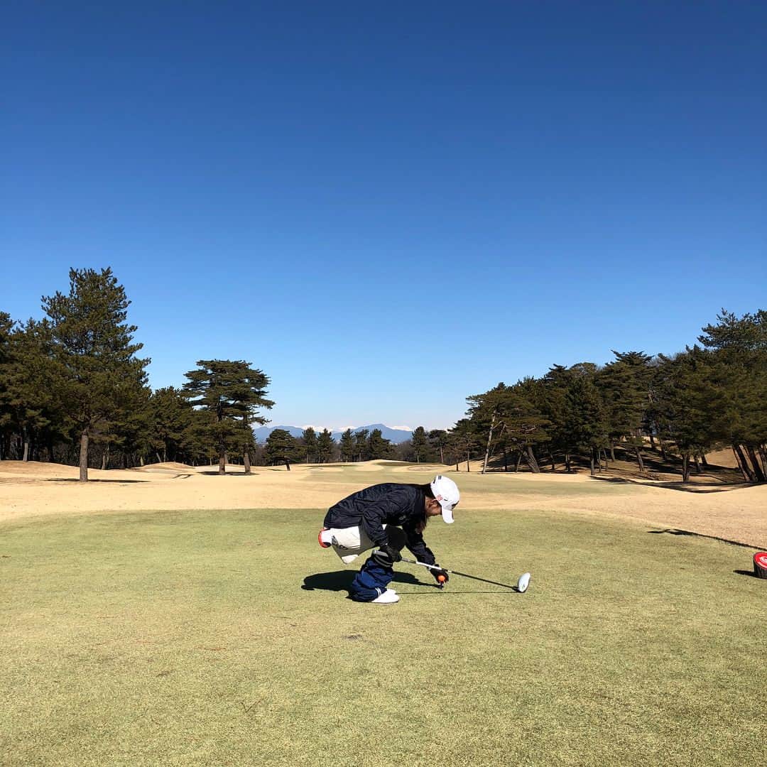 関根理紗さんのインスタグラム写真 - (関根理紗Instagram)「トコトコしてころころしてた初のゴルフ。 ドライバーが絶望的に下手でニヤつくレベルでした。 でもめっちゃ楽しかった＼(^o^)／ #UUUMゴルフ #ゴルフ女子」2月8日 18時49分 - sekine.risa