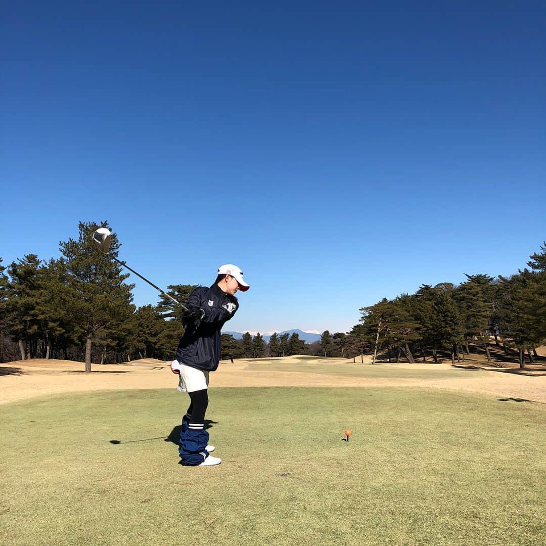 関根理紗さんのインスタグラム写真 - (関根理紗Instagram)「トコトコしてころころしてた初のゴルフ。 ドライバーが絶望的に下手でニヤつくレベルでした。 でもめっちゃ楽しかった＼(^o^)／ #UUUMゴルフ #ゴルフ女子」2月8日 18時49分 - sekine.risa