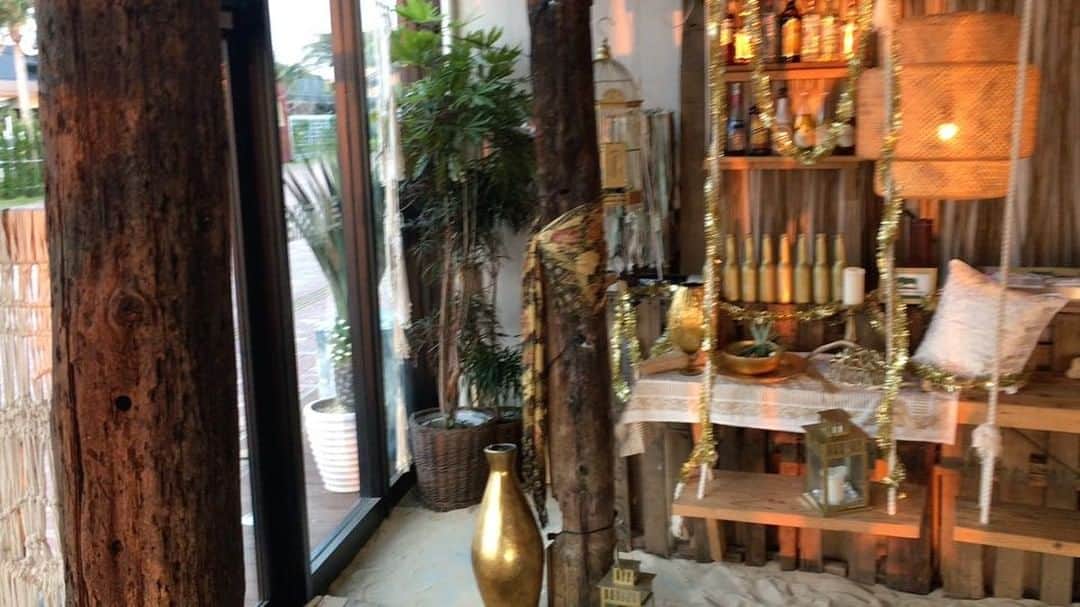 Jura Furnitureのグルメインスタ