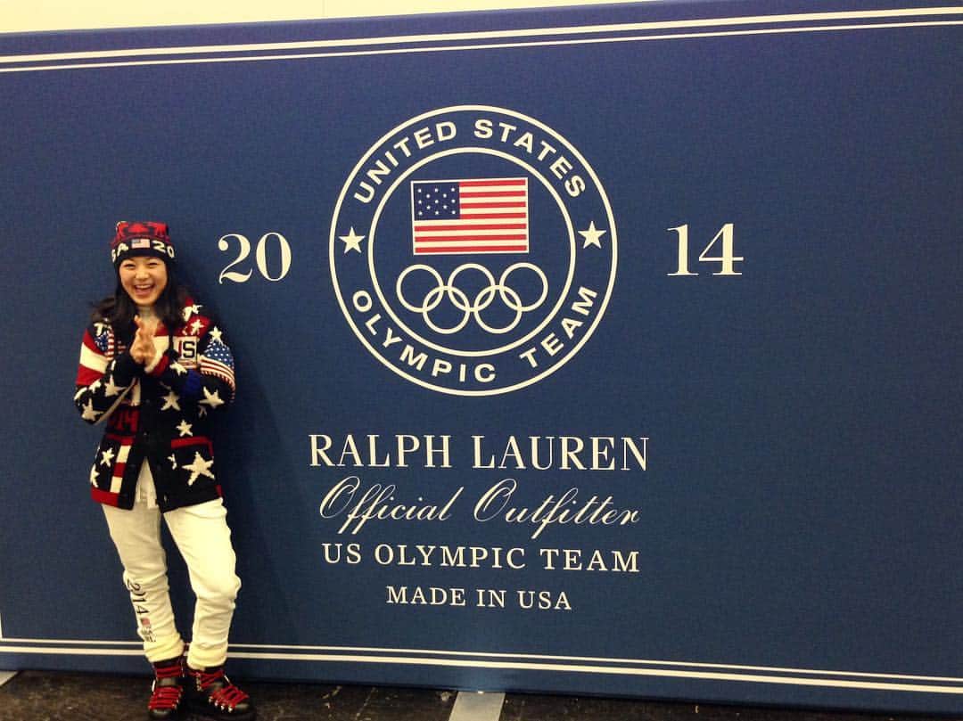 フェリシア・ザンのインスタグラム：「#tbt to 4 years ago! So excited for the start of the Olympics!! Good luck to all the competitors! Go create new memories that will last a lifetime!!! ❤️🎉🇺🇸💪🏼🍀#olympics」