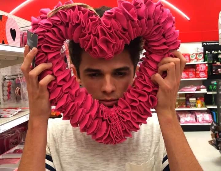 Brent Riveraのインスタグラム：「Being single on Valentine’s Day isn’t all that bad..😳❤️😂 TAG A FRIEND😂」