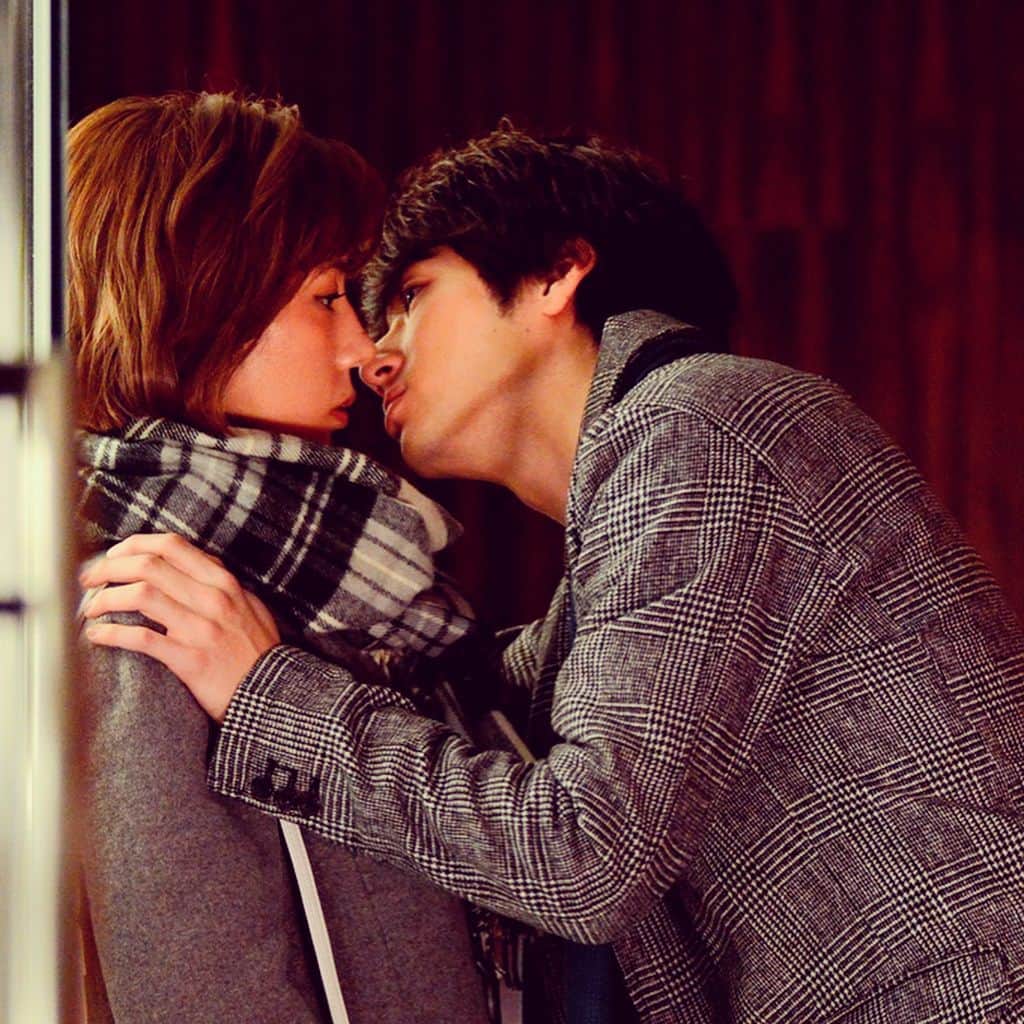 テレビ朝日 ホリデイラブ さんのインスタグラム写真 テレビ朝日 ホリデイラブ Instagram いよいよ本日 待望の第3話 スライド機能で最大限おたのしみ下さい ホリデイラブ サレ妻 仲里依紗 山田裕貴 キスシーン 杏寿の横顔が綺麗すぎて 黒井