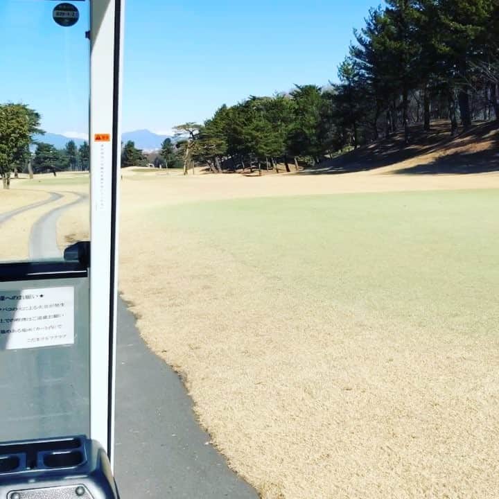 佐々木あさひのインスタグラム：「初ハーフラウンド⛳️ゴルフカートが無人で感動！」