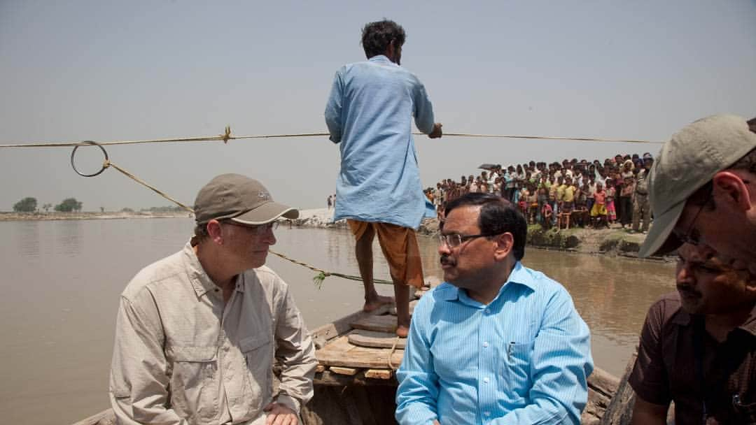 ビル・ゲイツさんのインスタグラム写真 - (ビル・ゲイツInstagram)「How did India wipe out polio? The answer can be found in the Indian state of Bihar -- home to one of the poorest castes in India, the Musahar. Vaccinating the Musahar, and other people living in remote areas, was one of the final obstacles India faced in its campaign to wipe out the disease. In 2010, the government deployed more than 2 million polio workers to reach every child. They covered every speck of the country, and by 2014, India achieved its goal of being polio free, an incredible feat.」1月17日 5時13分 - thisisbillgates