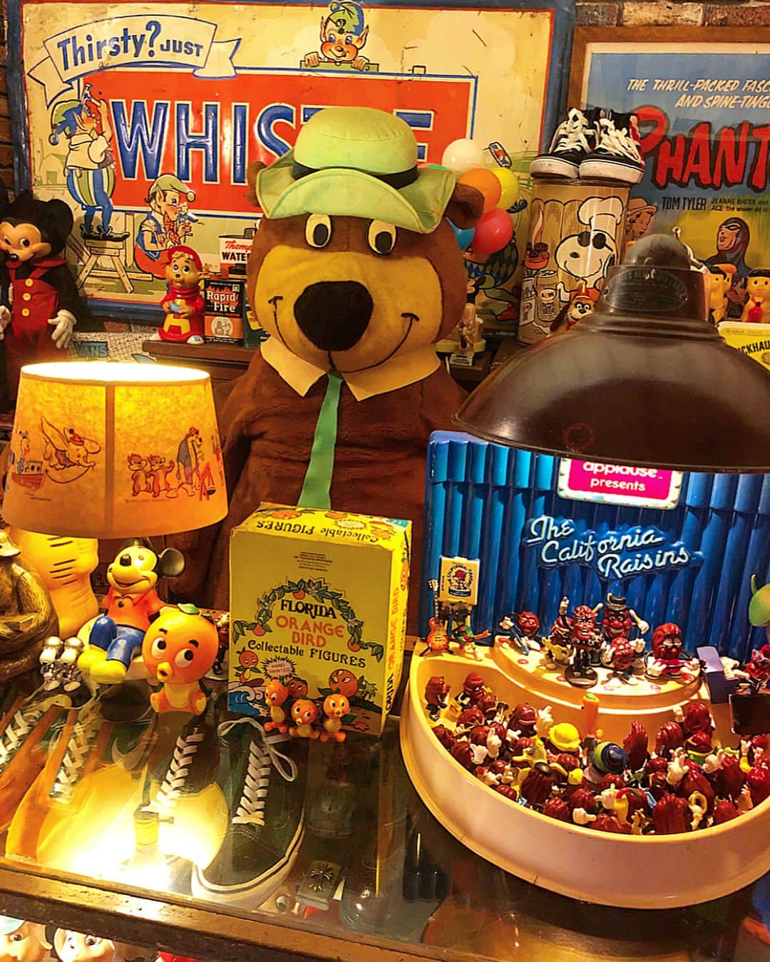 大川知英のインスタグラム：「80's Life Size Yogi Bear ❗️🇺🇸Big~❗️❗️ TakatsuBase看板ベアー🐻やっと見つけた😍 #ヨギベア #ハンナバーベラ #ライフサイズ #ぬいぐるみ #80年代 #ずっと探してた #可愛い過ぎてヤバい  #アメカジボーイズ #TakatsuBase」
