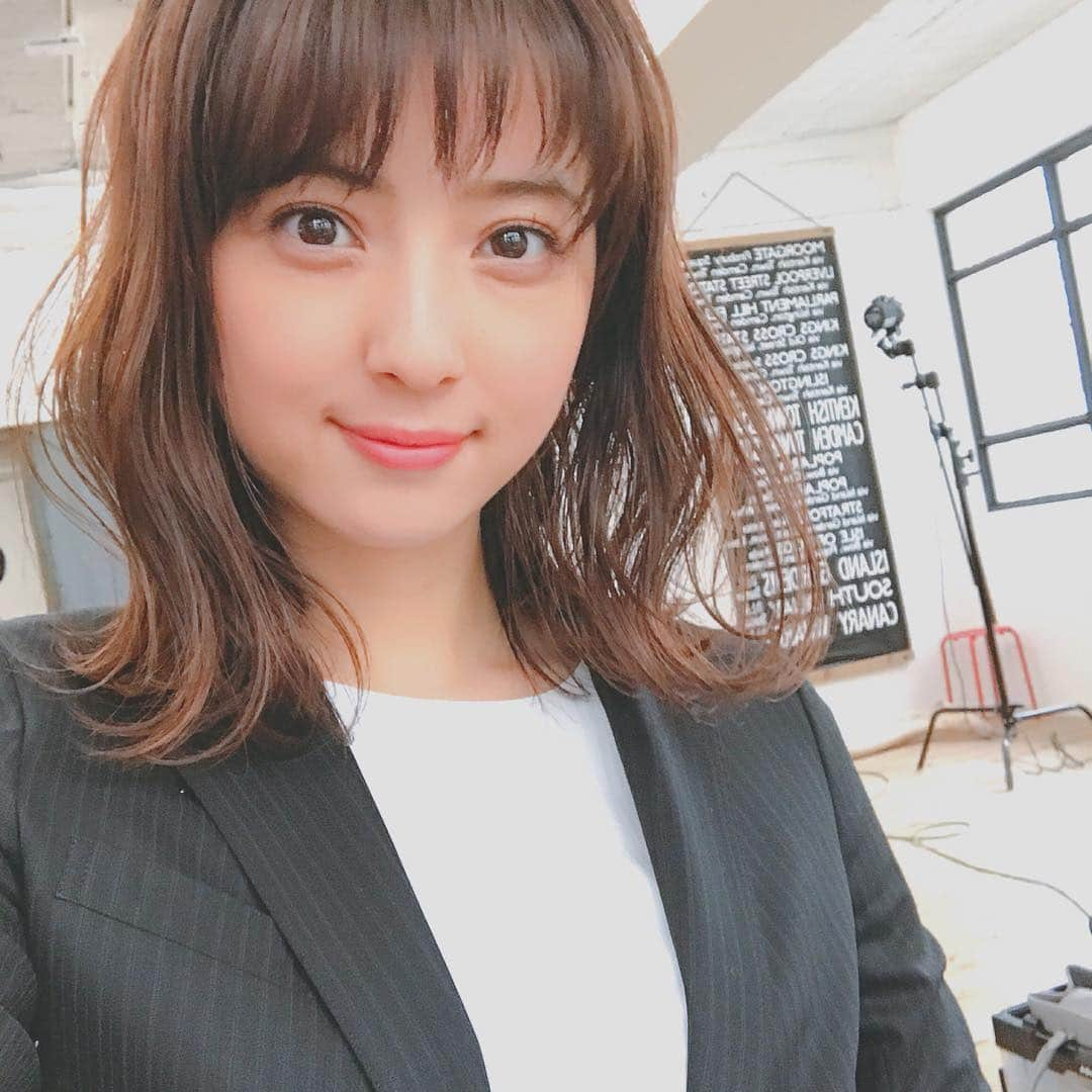 佐々木希さんのインスタグラム写真 - (佐々木希Instagram)「本日は #with #洋服の青山  タイアップ📓 既に通気性が優れていたり汗染みにならない…などの 夏物を着て撮影しています😊  #スーツ#nlinePrecious」1月17日 14時26分 - nozomisasaki_official