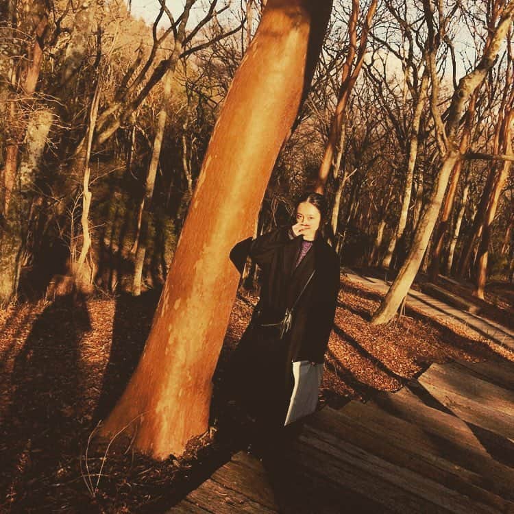 安達祐実さんのインスタグラム写真 - (安達祐実Instagram)「💜💜💜 #木立の中で #ふたり」1月17日 19時37分 - _yumi_adachi