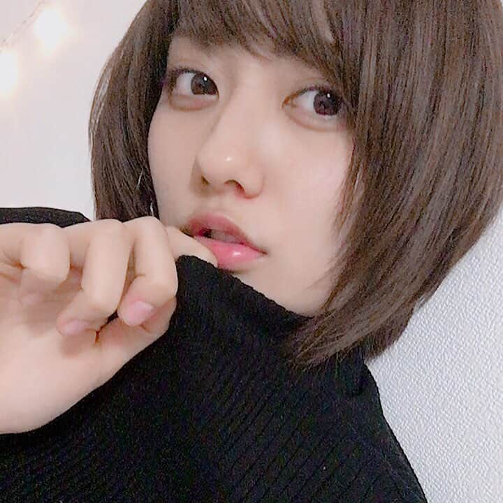 奥山かずささんのインスタグラム写真 - (奥山かずさInstagram)「つかさヘアは編み込みセミロング かずさヘアは#ショートボブ 。 いま髪伸ばし中の人、 私と一緒に頑張って伸ばしましょ！笑」1月17日 21時56分 - kazusa_okuyama_official