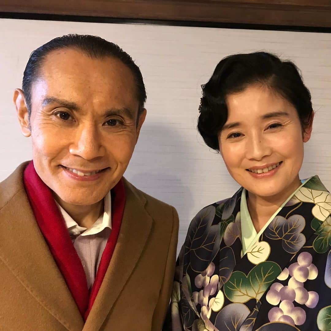石田ひかりさんのインスタグラム写真 - (石田ひかりInstagram)「ひさびさにお会いした鶴太郎さんは ほそくて まったく無駄がなくて 眼光鋭い やさしいヨギー #しんがん #片岡鶴太郎さん #鶴ちゃんのプッツン5  #2月18日オンエアでーす㊗️🌈🉐🎊🌳🐣」1月18日 11時13分 - hikaringo0525