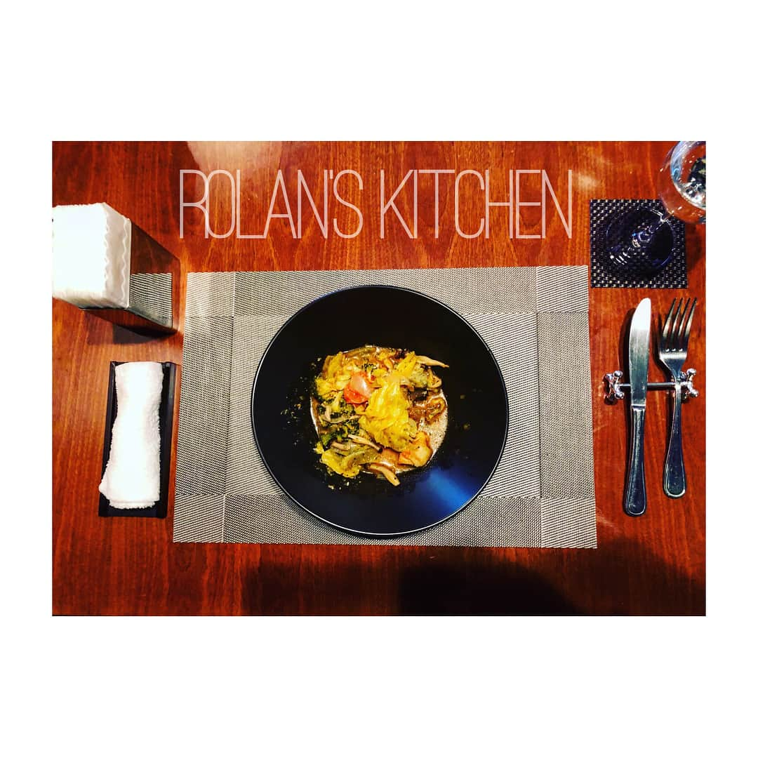 ROLANDさんのインスタグラム写真 - (ROLANDInstagram)「- - 久しぶりのろーらんずkitchen。 - 朝食のフルーツ。 そして ビスク鍋。 - スケジュールが比較的緩い日はのんびり散歩からの料理ってのも悪くないです。 - #ろーらんずkitchen #ビスク鍋」1月18日 17時13分 - roland_0fficial