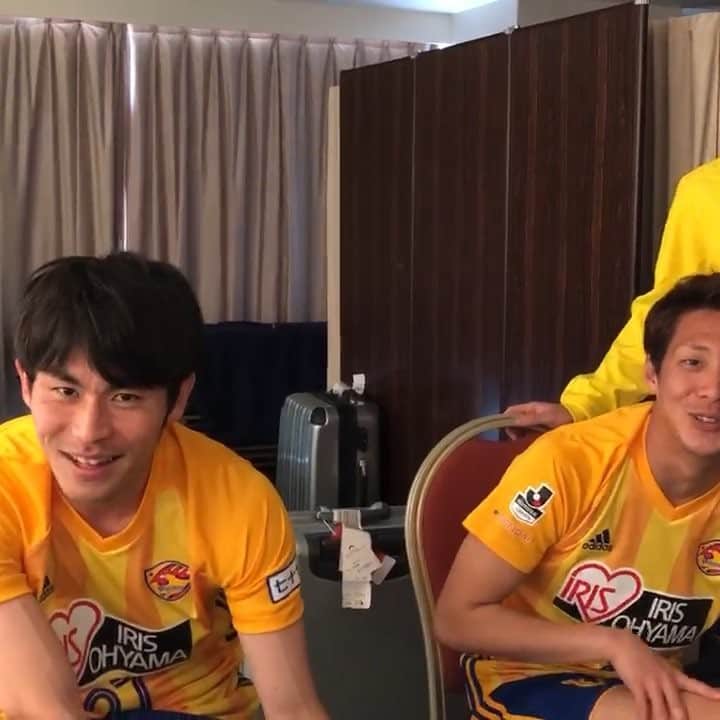 古林将太のインスタグラム：「かずきくん^ ^しょうじくん^ ^かつや  #ユニホーム#かっこいい#29番#27番#8番#2番#オススメですよ笑#はやくきてしあいしたい#沖縄キャンプ#頑張ろう」