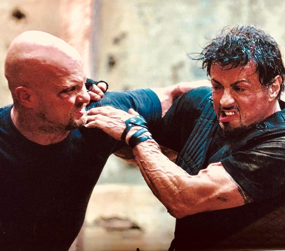 シルヴェスター・スタローンさんのインスタグラム写真 - (シルヴェスター・スタローンInstagram)「Since we are on the subject of “asswhipping” This got REAL ROUGH... @steveaustinbsr #expendables」1月19日 1時35分 - officialslystallone