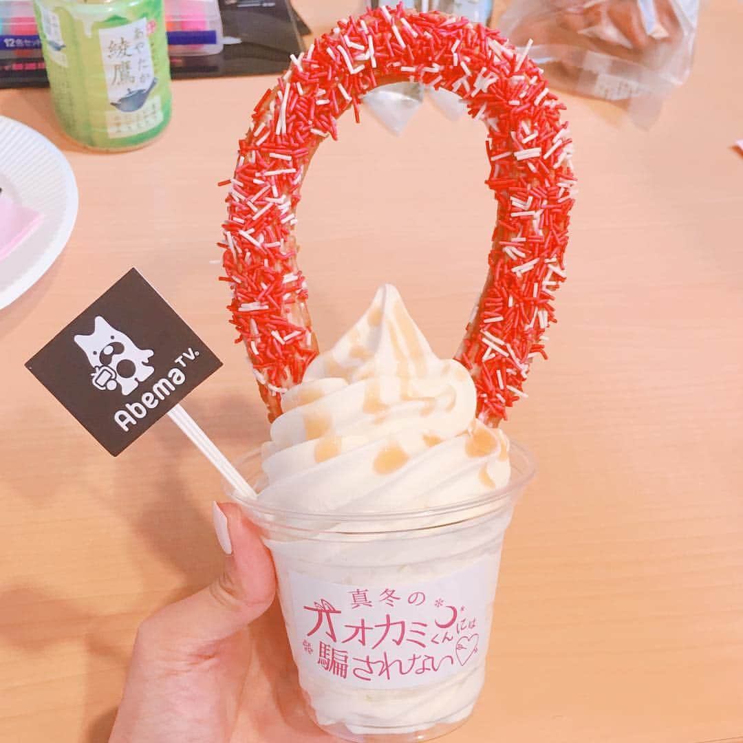 徳本夏恵（なちょす）さんのインスタグラム写真 - (徳本夏恵（なちょす）Instagram)「JOLのオオカミ試写会イベントで頂きました。 可愛い。。おいしそう。。💕💕 もーすぐスピンズ試写会はじまります。💓 #真冬オオカミくんには騙されない」1月19日 17時18分 - nachos_kimono