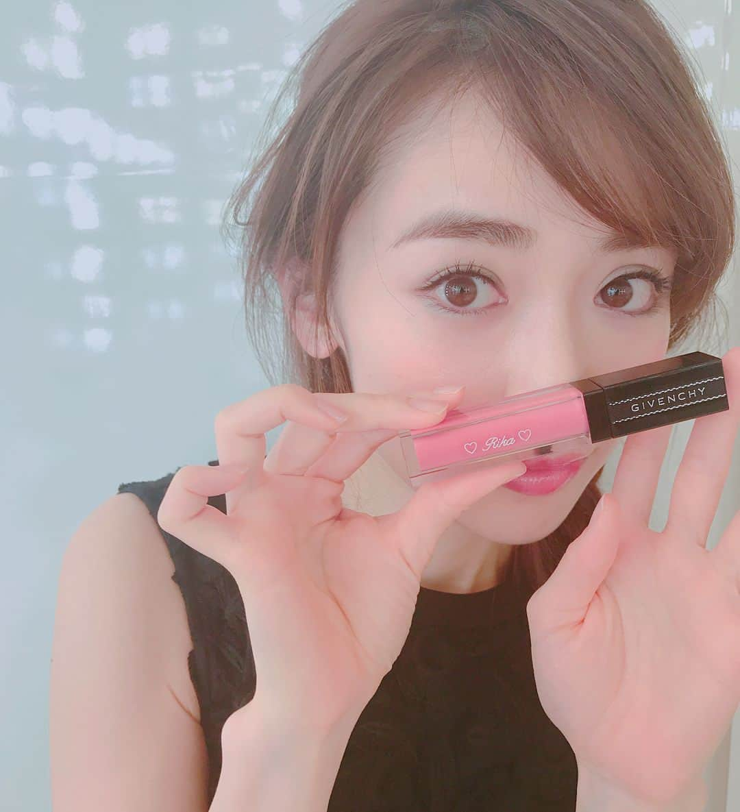 泉里香さんのインスタグラム写真 - (泉里香Instagram)「GIVENCHY GLOSS I'NTERDIT07💄 名前入りのプレゼントを頂きました thankyou…#GIVENCHY#gross💘」1月19日 19時25分 - rika_izumi_