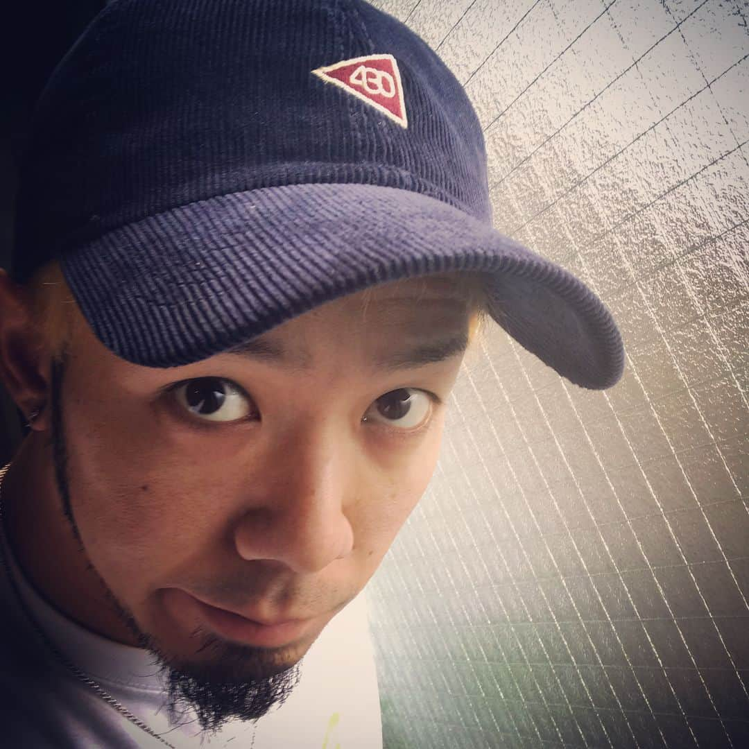 亜太さんのインスタグラム写真 - (亜太Instagram)「430(fourthirty) ＊ NF FLAG ICON CARD CAP ＊ 季節を感じるコーデュロイ #普段ニューエラばっかりだから #この手のタイプのキャップは #頭が小さく見えます ＊ #430 #fourthirty #kom #knockoutmonkey #music #rock #street #bmx #けん玉 http://decade.shop-pro.jp/」1月20日 12時19分 - ata0222kom