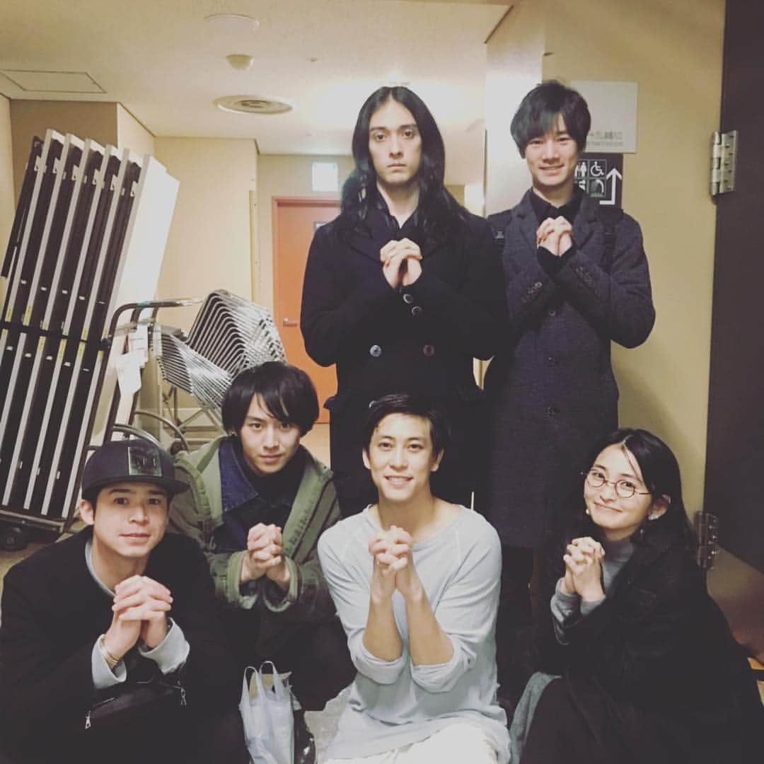 菅谷哲也さんのインスタグラム写真 - (菅谷哲也Instagram)「昨日は事務所の先輩、佐野岳さん出演の舞台『Shakespeare’s R&J～シェイクスピアのロミオとジュリエット～』を見てきましたー！それぞれの役の技量と熱量に圧倒されつつがっつり引き込まれました！！シアタートラムにて2月4日までやってるみたいです！皆さんも是非！(^^)」1月20日 12時06分 - tetsuyasugaya