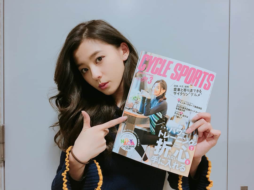 朝比奈彩さんのインスタグラム写真 - (朝比奈彩Instagram)「CYCLE SPORTSが本日発売です！ そして表紙をやらせて頂きました♡ . . 私の大好きなPINARELLOさんの 自転車と撮影しました！！ ぜひチェックしてね（＾_＾） . #CYCLE SPORTS #PINARELLO #1月20日 #本日 #発売 #表紙担当」1月20日 12時41分 - asahina_aya