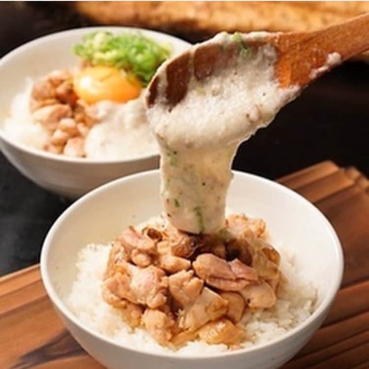 個室×炭火地鶏と朝獲れ海鮮 Goti明石店のインスタグラム：「毎日賄いに自然薯丼を食べてます 食べやすくて栄養があって簡単な完璧飯！ #居酒屋#賄い#Goti#居酒屋」