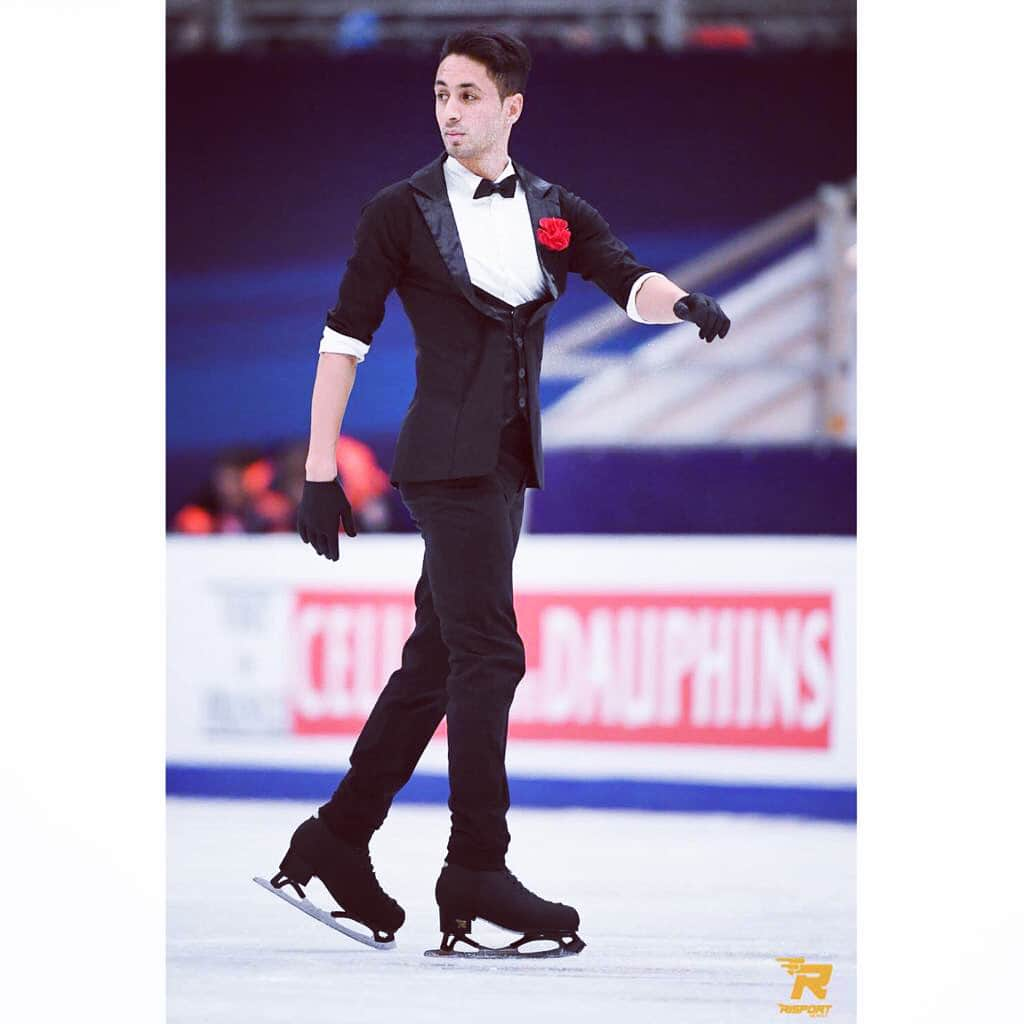 シャフィク・ベセギエのインスタグラム：「Spasibo Moscou 🇷🇺 for this European championships and thanks team @risportfrance @risportskates @johnwilsonblades next stop Olympic Games 🇫🇷」