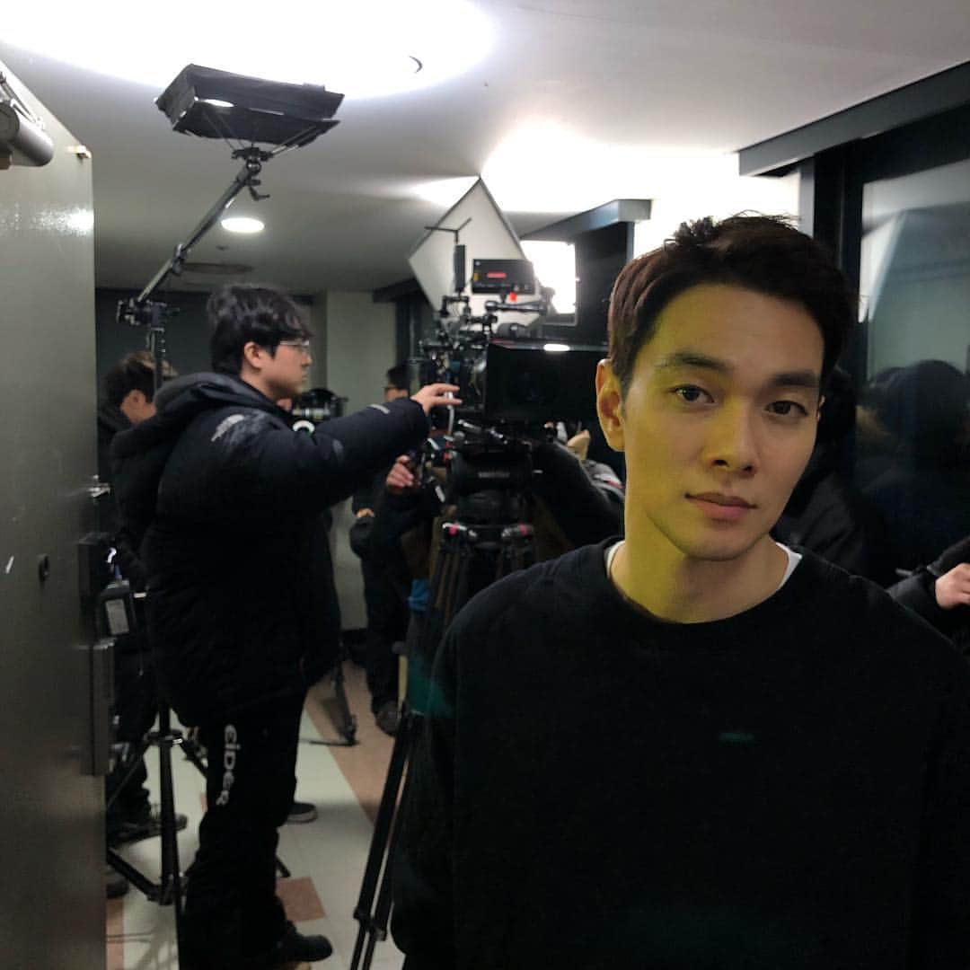 イ・ギュハンのインスタグラム：「막촬..막컷..막영...」