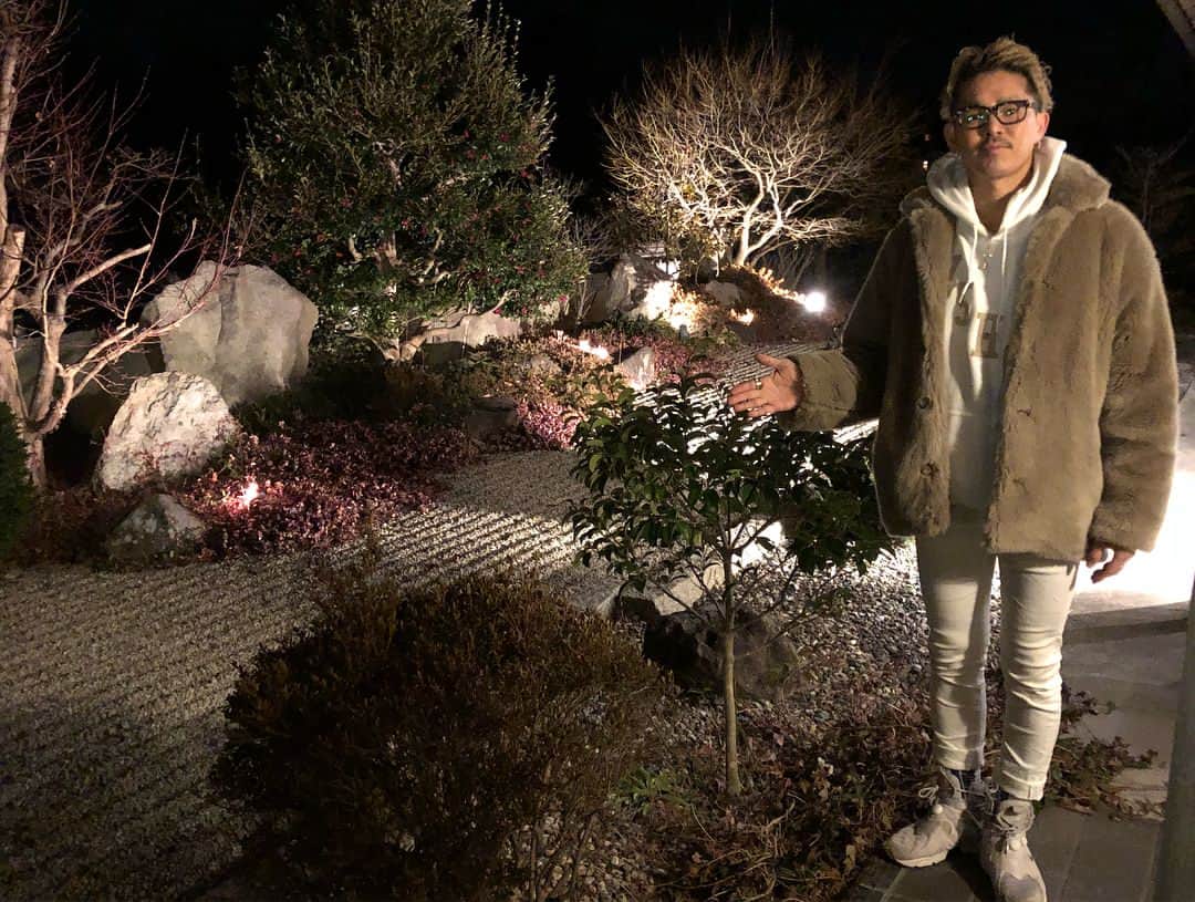 YUICHIROさんのインスタグラム写真 - (YUICHIROInstagram)「. 昨日は美声祈願と題しまして、岡山県井原市の美星町へ星を見に行って参りました☆ .  前にライヴで行った時は残念ながら星が見えなかったのですが、昨日は素晴らしい星空にただただ感動するばかりでした‼︎ . 美星町消防団の皆さん、温かいおもてなし本当にありがとうございました‼︎ .  #星空 #美星町 #星 #star #岡山 #Biseichou #ゴリポン #GORIPON #YUICHIRO #DEEP #おもてなし #OMOTENASHI #ORION #オリオン座」1月21日 17時00分 - deep_yuichiro_official