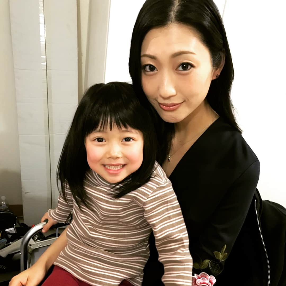 テレビ朝日「ホリデイラブ」さんのインスタグラム写真 - (テレビ朝日「ホリデイラブ」Instagram)「💔 まさかの麗華さんと七香🔮🔯 . #ホリデイラブ #サレ妻 #壇蜜 #渋谷南那 #オフショット #誰のお膝にも #乗れてしまう七香 #大物になる予感 #😂」1月21日 18時15分 - holiday__love