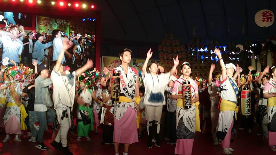五十嵐麻朝のインスタグラム：「' ' ふるさと祭り東京 昨日の様子です。 来年も参加したいなあ。 是非、本場の青森ねぶた祭りへ！ 自分も行きたいっ！ ' ' #五十嵐麻朝  #ポンコツ #ふるさと祭り東京 #青森市観光大使 #青森市長 #ミスねぶた #BLUETOKYO #青森ねぶた #東京ドーム」