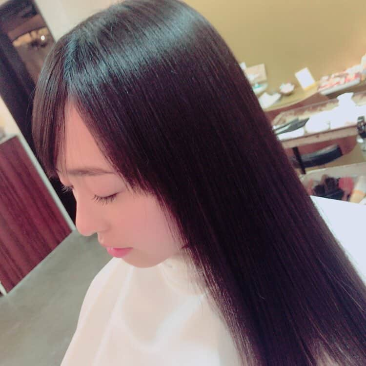 福原遥さんのインスタグラム写真 - (福原遥Instagram)「髪がサラサラに☺︎ やっぱり美容院でやって頂くトリートメントは全然違うなぁ✨ いつも本当にありがとうございます！ 生き返りました！！ #美容院 #さらっさら〜 #VoCE」1月21日 20時16分 - haruka.f.official