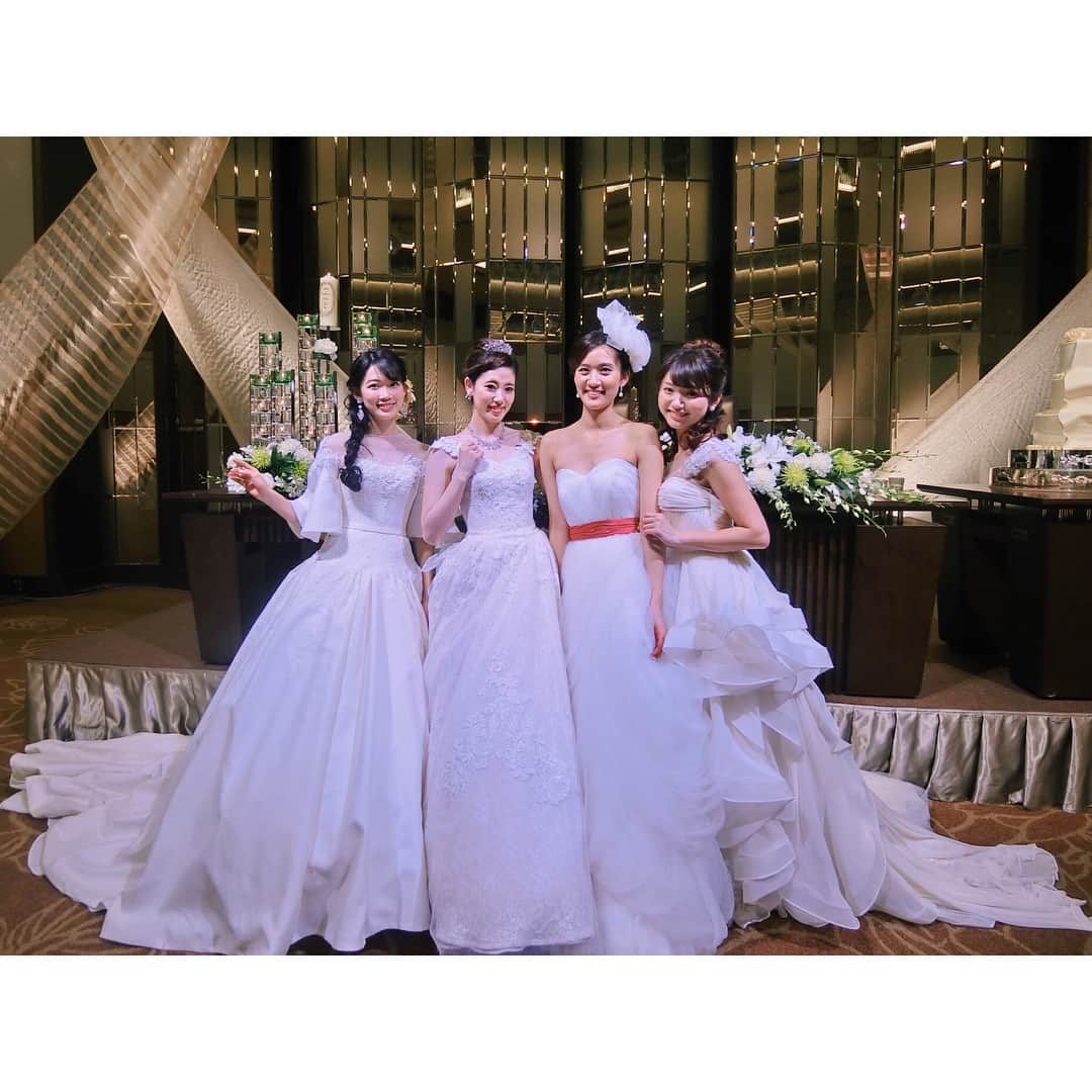 的場絢香さんのインスタグラム写真 - (的場絢香Instagram)「#20180121 ANAクラウンプラザホテル金沢にて "新春・ブライダルフェア"でした♥ * ジェニーさん、まどりさん、 みなとも、ななちゃんと☺︎ _______________________________ #ANAクラウンプラザホテル #ブライダルフェア #ブライダル #ドレスショー #ウェディング #アドバンス社 #モデル  #bridal #weddingdress #bride」1月21日 21時12分 - ayaka_matoba