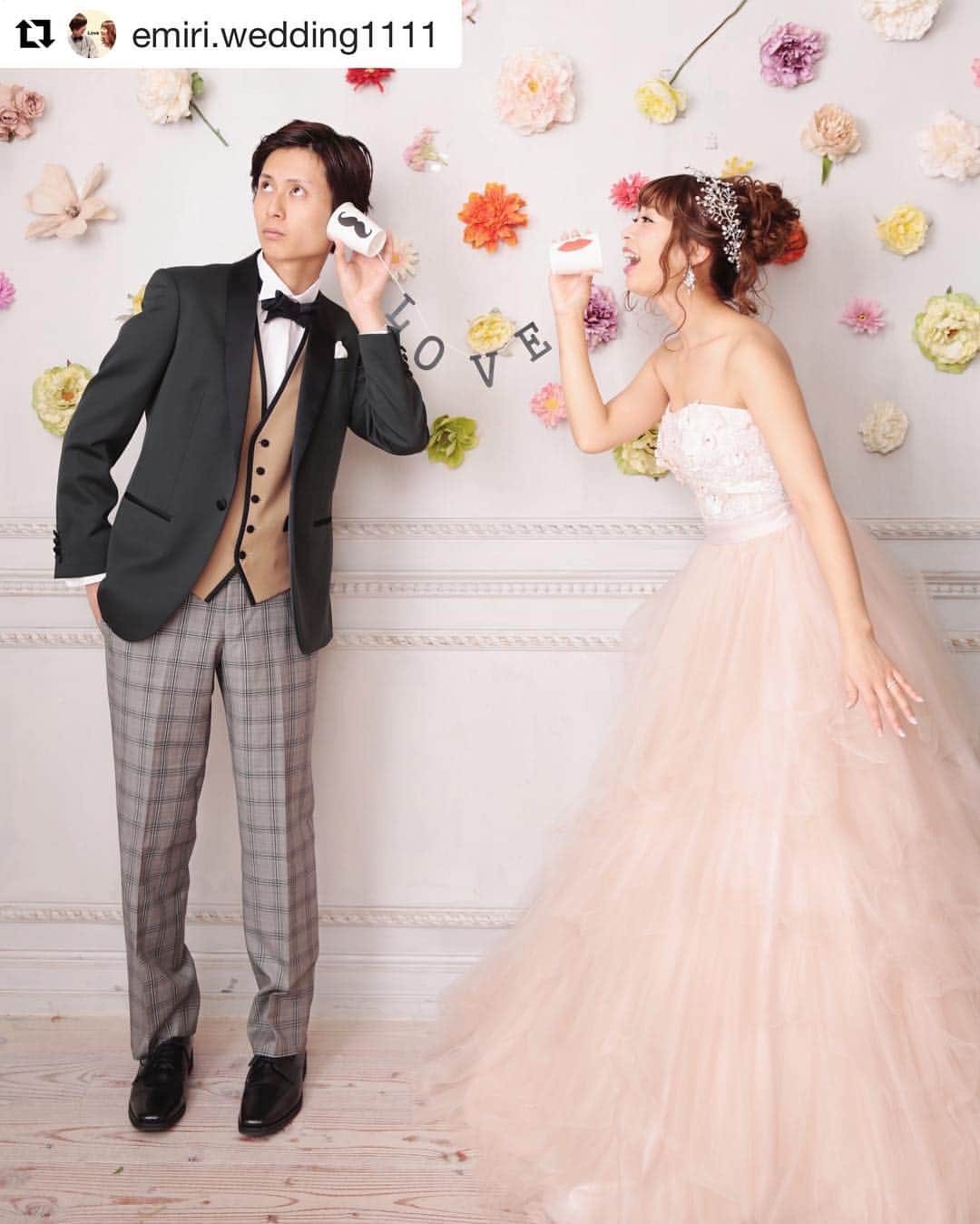The Sweet Closetのインスタグラム：「Thanks a million 🙏🙏🙏楽しかった！って言って頂けることが本当に嬉しいです♡ありがとうございます。#Repost @emiri.wedding1111 with @get_repost ・・・ . もしもーし♡ 聞こえますかー？？ .  アイテムを使った前撮りは なにかと楽しかったな♡ . 撮影楽しいから 後撮りとかできたら 最高だなー♡♡ . . @thesweetcloset . #卒花 #卒花嫁 #卒花嫁レポ #2017秋婚 #ちーむ1111 #ポッキー婚 #前撮り #カラードレス #ヘッドドレス #ウェディングドレス #大分花嫁 #日本中のプレ花嫁さんと繋がりたい#ハナコレ #ハナコレストーリー #ハナコレ花嫁」