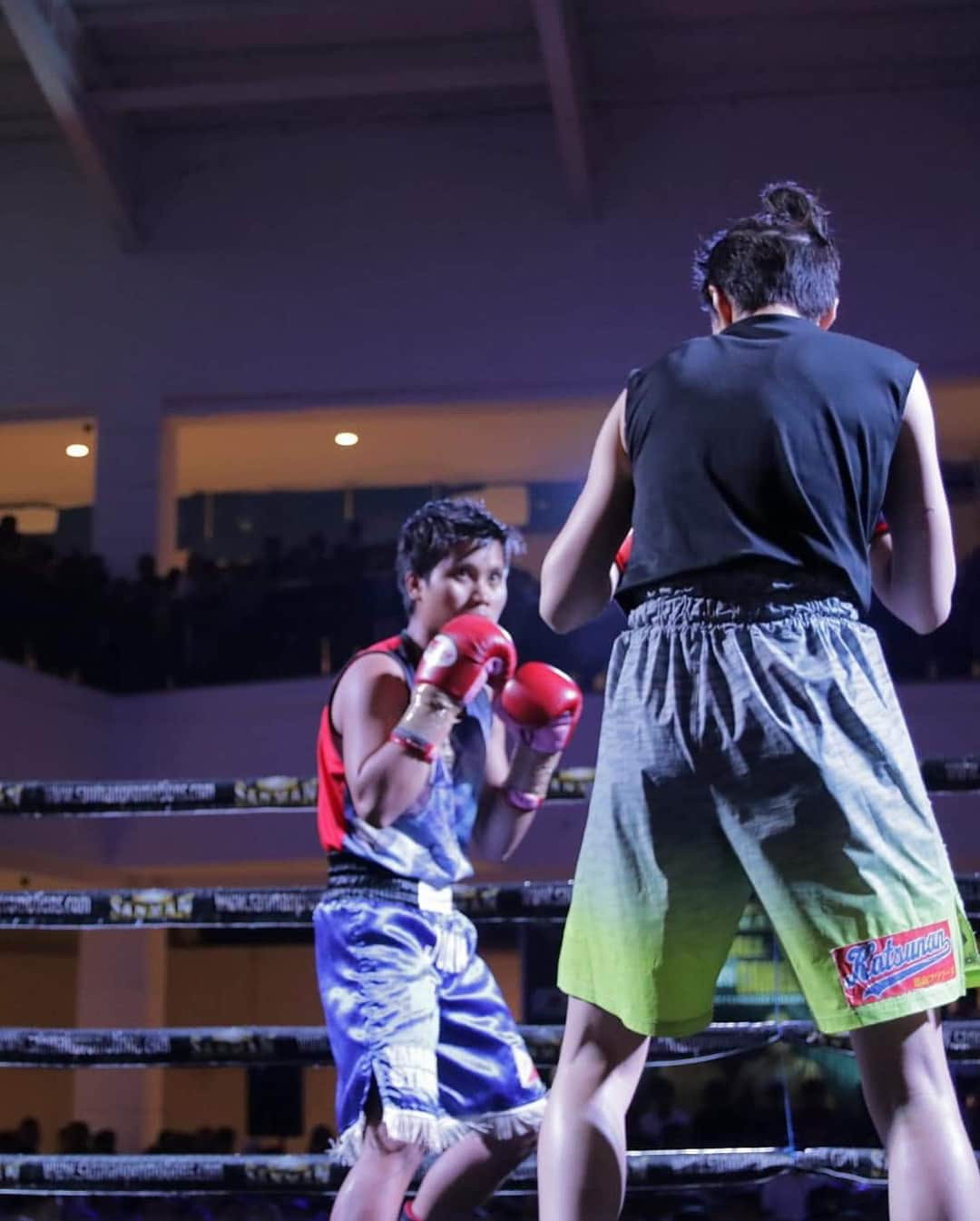 高野人母美さんのインスタグラム写真 - (高野人母美Instagram)「I was able to get in the ring, to do an exhibition fight this time. It was frustrating since it was not an official belt bout. However, I will come back to fight. I have so many great people, and happy smiles all around me. Team Tomomi.  It's a fresh start.  shoes →MIZUNO  私は宝物と一緒に戦ってきました。  2ラウンド ＴＫＯ エキシビョンマッチとしてリングに上がりました。 今回は、本当にたくさんのサポート ありがとうございます😊  私の周りには、 たくさんの人達がいて たくさんの笑顔がある。  my life is happy☺️ thank u so match❤️」1月22日 14時47分 - tomomitakano7