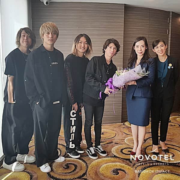 ONE OK ROCK WORLDさんのインスタグラム写真 - (ONE OK ROCK WORLDInstagram)「- NOVOTEL BKK IMPACT(タイ・バンコク市内の四つ星ホテル) Twitterより。 - Wow, they were here @Novotelbkimpact! Thank you #ONEOKROCK, we hope to see you again next year and all the best on your #AmbitionsAsiaTour! - #oneokrockofficial #ambitions #10969taka #toru_10969 #tomo_10969 #ryota_0809 #fueledbyramen#ambitionasiatour2018」1月22日 15時50分 - oneokrockworld