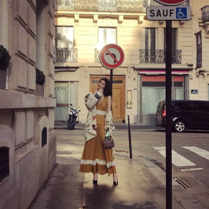 スイ・ヒーのインスタグラム：「hi」
