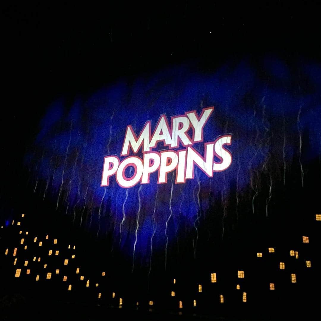 浅田真央さんのインスタグラム写真 - (浅田真央Instagram)「MARY POPPINS❤️ #marypoppins#メリーポピンズ」1月23日 13時52分 - maoasada2509