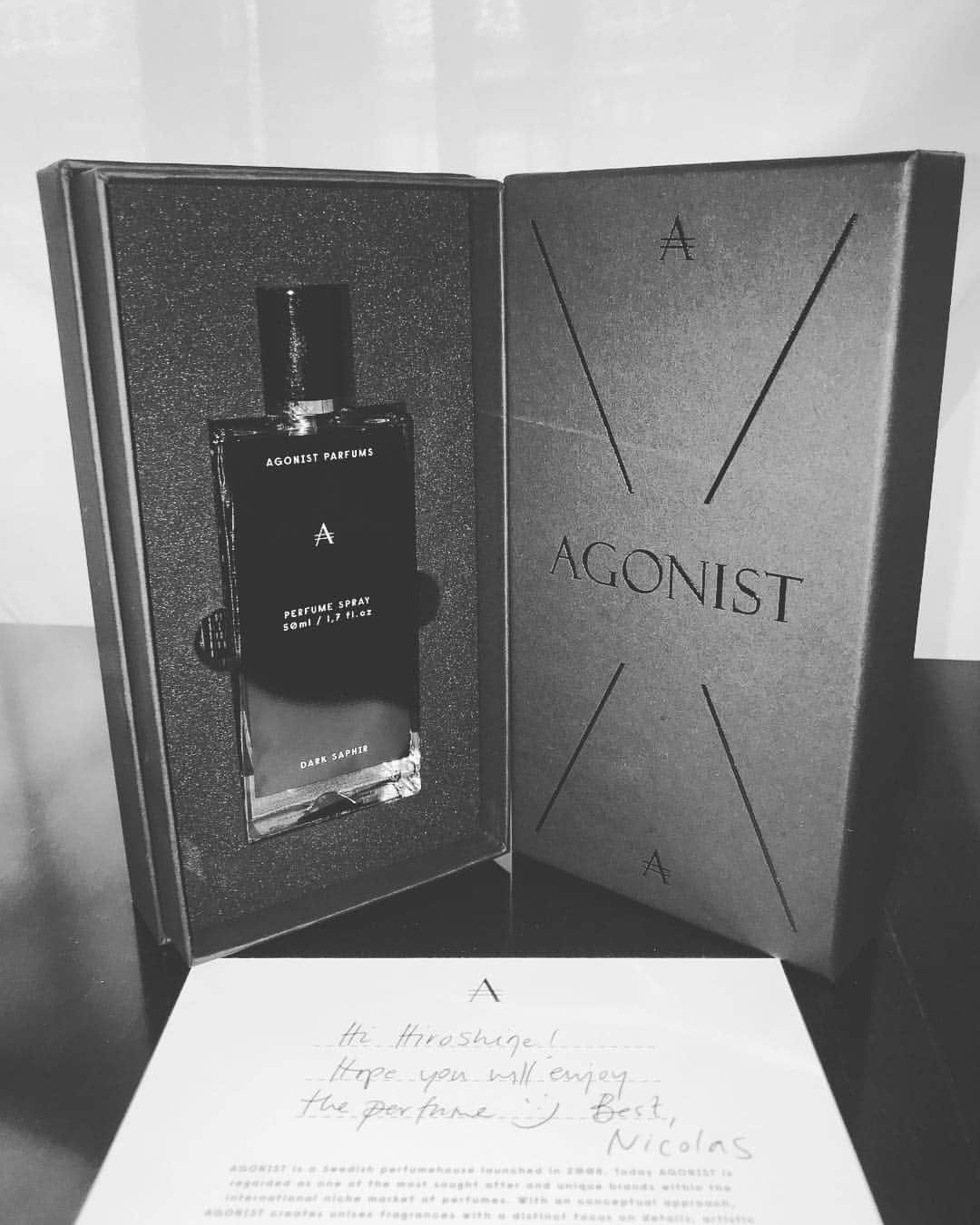 平宮博重さんのインスタグラム写真 - (平宮博重Instagram)「My best friend gave me a gift. I'm in love with my new perfume. #hiroshigenarimiya #perfume #diamante by scent #Memory of incense @noseshop.jp @agonistparfums」1月23日 6時36分 - hiroshige_narimiya