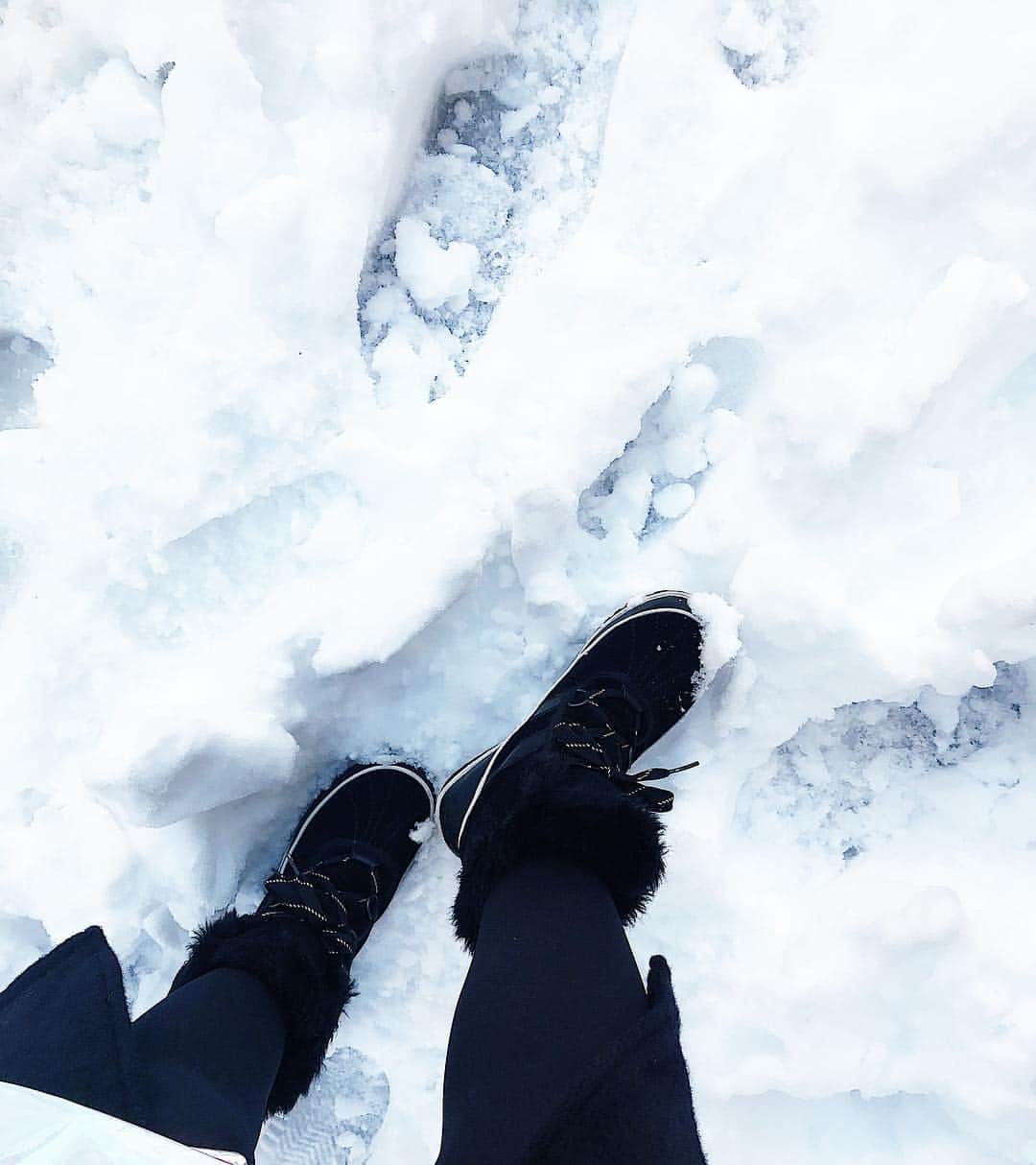 倉園由菜さんのインスタグラム写真 - (倉園由菜Instagram)「. 東京でソレルが大活躍！ 雪道スイスイ⛄️ . #sorel#snow#snowboots#ソレル#スノーブーツ#雪道#雪#⛄️」1月23日 10時01分 - yuna_kurazono