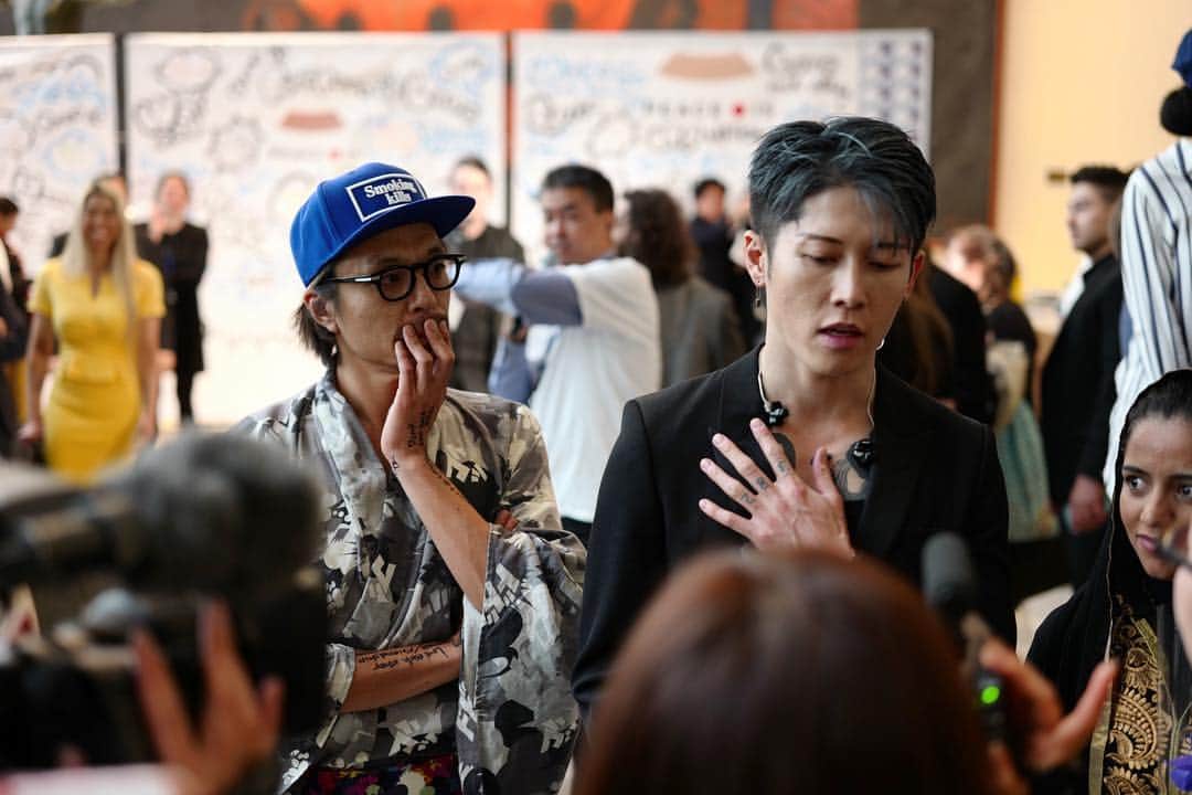 石川涼のインスタグラム：「昨日は国連で行われた @fantasistautamaro と @miyavi_ishihara のイベントへ。  #ファンタジスタ歌麿呂#miyavi#雅 #leica#leicasl#leicacamera#ny#unitednations」
