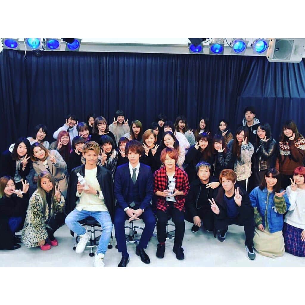 松村淳平のインスタグラム：「先日はベルエポック専門学校で講演をしてきました😎」