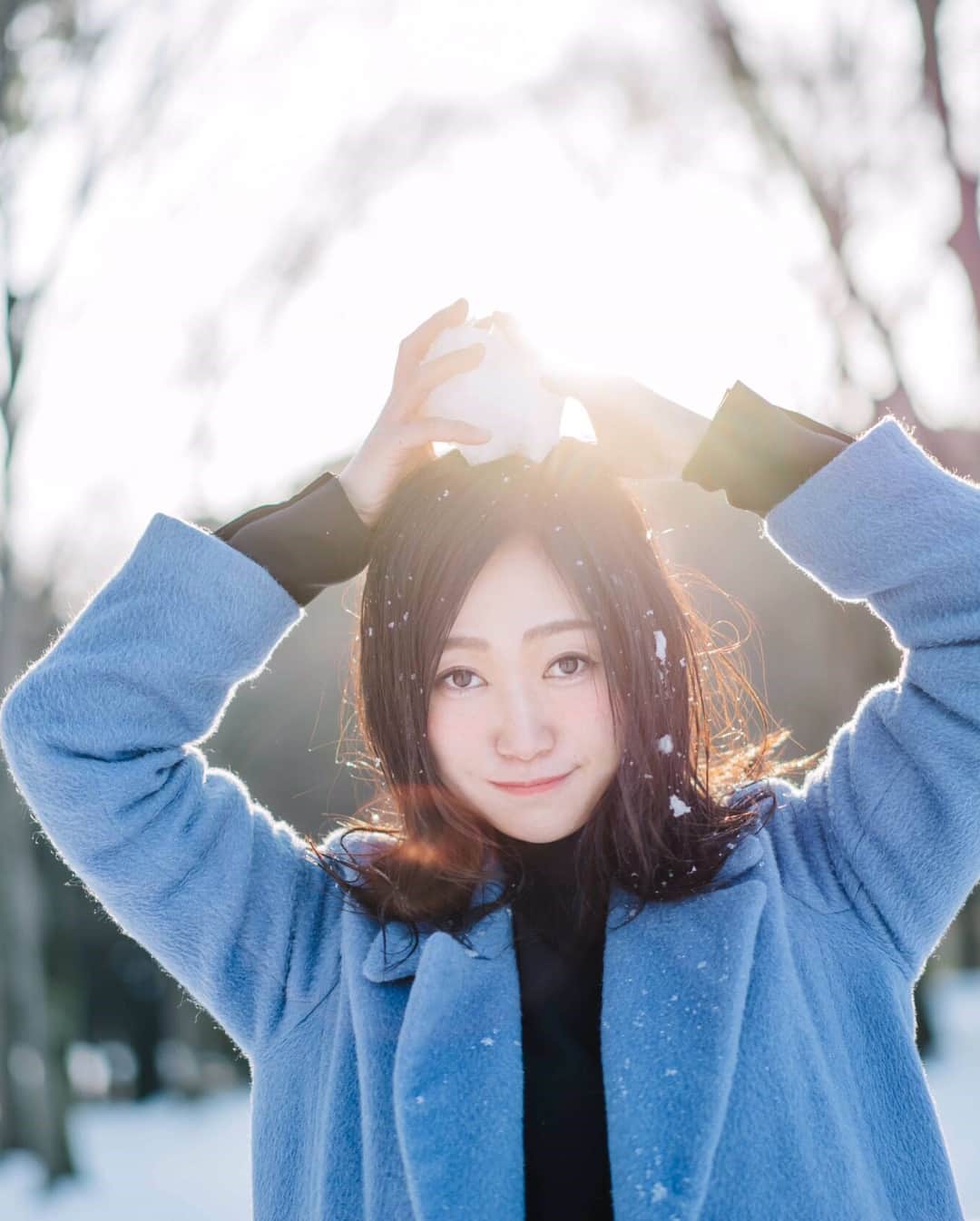 江守沙矢さんのインスタグラム写真 - (江守沙矢Instagram)「雪遊び。雪あび 笑 力作の雪だるま見つけた！！ . . . . . . . . . . . . . .  #大雪 #雪 #雪遊び #雪と私 #江守沙矢 #ポートレート #雪だるま #代々木公園 #カメラ. #snow #snowman #japan #tokyo #japanesegirl #yoyogipark #camera #actress #photographer #photograph #portrait」1月24日 12時57分 - saya_emori