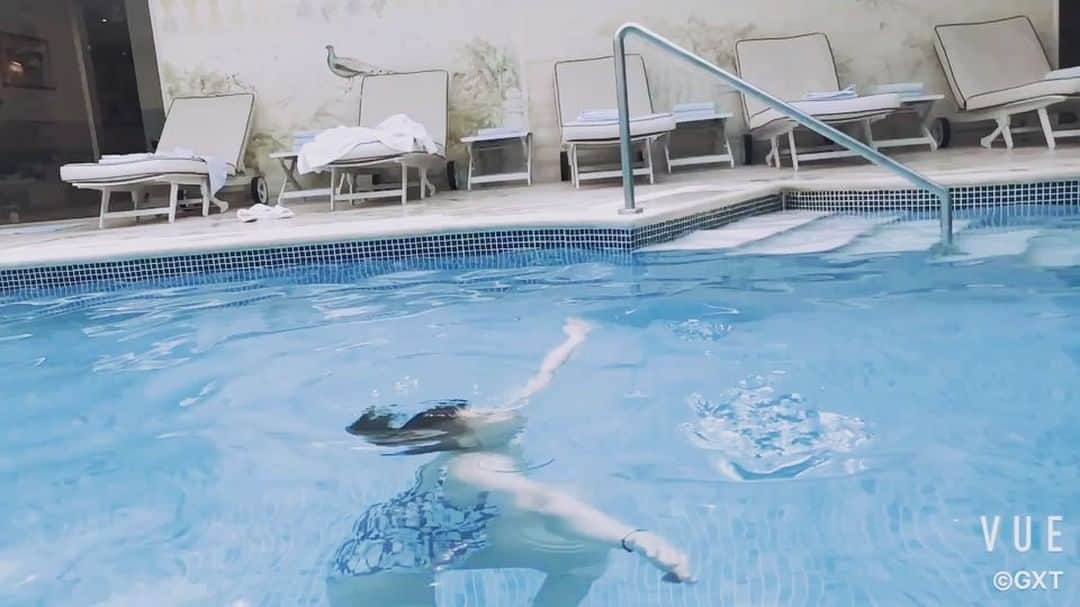 クアン・シャオトン（Guan Xiaotong）のインスタグラム：「🏊‍♀️」