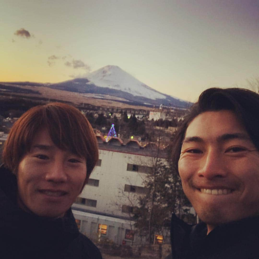 星原健太さんのインスタグラム写真 - (星原健太Instagram)「#松本山雅#御殿場キャンプ#時之栖#オフ#富士山#バック#星原健太#志知孝明」1月25日 18時01分 - kentahoshihara