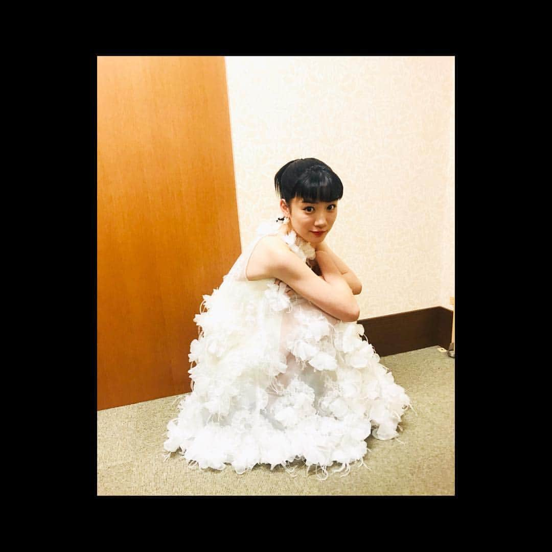 永野芽郁さんのインスタグラム写真 - (永野芽郁Instagram)「・ おやすみなさい〜。 #UQの新CM流れてます」1月25日 23時27分 - mei_nagano0924official