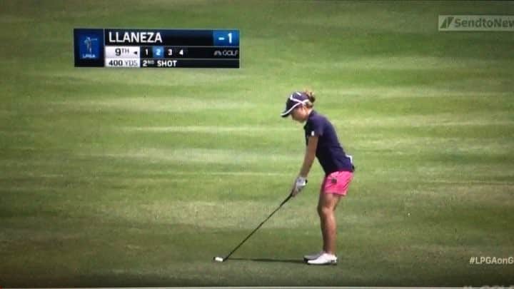 アレハンドラ・ジャネサのインスタグラム：「#tbt to holing out for eagle from 160 yards @kmchampionship and rehearsing for Dancing with the Stars on the fairway with Ivan 😂 (watch til the end) #wewouldhavewon // #tbt Cuando la metí para águila de 160 y ensayé con Ivan para Bailando por un Sueño 💃🕺😄 #LPGA #seewhy #golf」