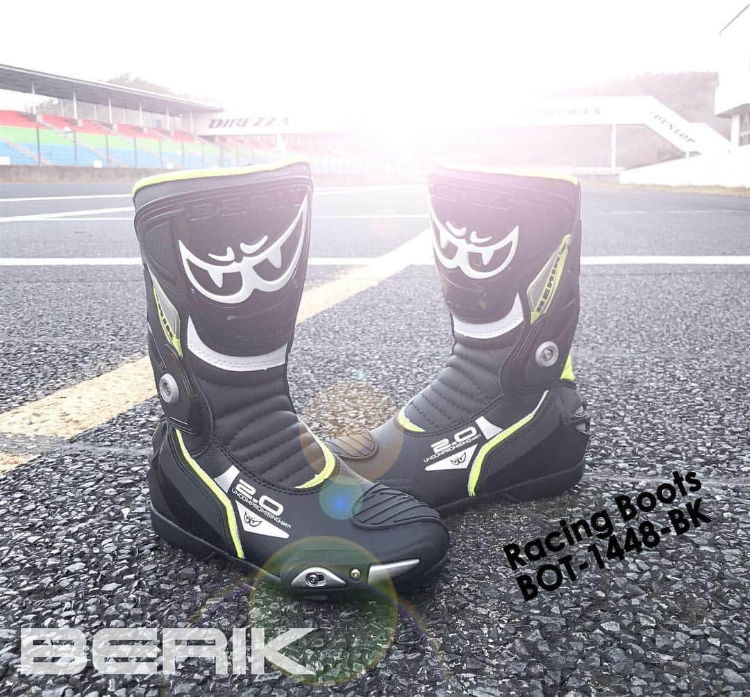 berikのインスタグラム：「BERIK Racing Boots BOT-1448-BK 2COLORS 10SIZES #berik #dainese #alpinestars #taichi #hyodo #kusitani #べリック #レーシンググローブ #バイク　#biker」
