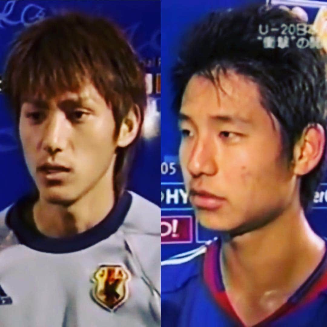 水野晃樹のインスタグラム：「平山相太という男  出会いは19歳かな？ でもその前に高校2年の時の全国総体で戦った時に初めて会ったかな？ その時は相太に点を取られて負けたな。 プロに入り、初めてU19の合宿で会って、まずはじめに感じたのがこれがあの平山相太か！ 相太はすでに上のカテゴリーのアテネオリンピックに選ばれていて、凄いやつ、怪物と言われていた。  でも仲良くになるに連れ、デカくて、ふざけてて、気があういい奴だった。  いつもバスの一番後ろで一緒に騒いでたな！  試合でも徐々にホットライン的なやつが出来てきて、俺から相太で点を取ることも多かった。  そして、相太は先に海外挑戦した。  俺の中でもどっかで羨ましさと憧れ、そして悔しさもあった。  そして俺も後を追うように海外挑戦した。  メディアは時に非情なことも書く。  メディアはいい時は必要以上に持ち上げて、良くないとすぐにバッシング。  そういう世界で戦っている以上仕方ない部分はあると思う。  しかし、そのせいで潰されている選手も少なくはないと思う。  俺も、相太も、そういう部分では苦しんだと思う。  でも負けずに戦ってきた。  相太は怪我に相当苦しんできた、それでも諦めず最後までよく戦ったと思う。  本当に悔しい。相太も思ってると思うけど、俺もお前が引退するなんて悔しい。  まだやれるって！  一緒にまたプレーしよう！  でも、昨日も話したけど、心に決めたんだよな。  やりたくてもやれないんだもんな。  昨日、お前が言ってたように、お前の分まで絶対諦めず頑張るからな！  サッカー界にこれからもお前の経験、学んだ事活かしていってほしい。  共に戦う仲間、そしてライバル。  それは永遠に。  また元気な姿見せてくれよ。  お疲れ様、そして感動をありがとう。  これからもよろしくな！！ #平山相太 #怪物 #お疲れ様 #ありがとう #これからもよろしくな」