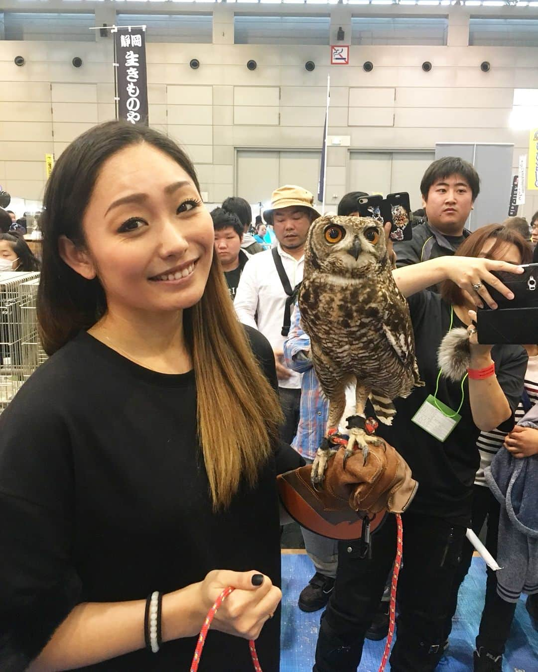 安藤美姫さんのインスタグラム写真 - (安藤美姫Instagram)「When I went to “Reptiles events” in Shizuoka Japan:))) Was so much fun!!!! 先日 “ジャパンレプタイルズショー2018　Winter”のトークショーに出演させて頂いた時の写真！！！ たっくさんの爬虫類達と出会って楽しかった〜😆✨✨✨♥️ ありがとうございました🙏🙏🙏✨✨✨ #ジャパンレプタイルズショー2018　Winter #爬虫類 #白輪剛史 #静岡レプタイルズショー」1月26日 14時58分 - miki_m_ando0403